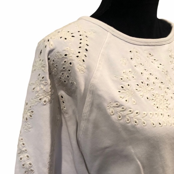 Sugar + Lips white longsleeve eyelet pullover casual neutral sweatshirt medium - Picture 3 of 12